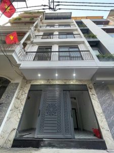 NGÔI NHÀ Ô TÔ VÀO TẬN CỬA GIỮA KHU VĂN QUÁN VĂN MINH