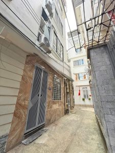 NHÀ ĐẸP – NGÕ THÔNG – GẦN PHỐ – SÁT ĐẠI ĐÔ THỊ STARLAKE