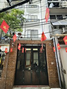 NHÀ 2 MẶT THOÁNG QUAN NHÂN – KHÔNG GIAN ĐẸP, VỊ TRÍ ĐẮT GIÁ, TƯƠNG LAI RỘNG MỞ